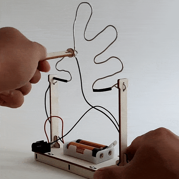 Kitsville ST009: Hand guiding loop through wire maze