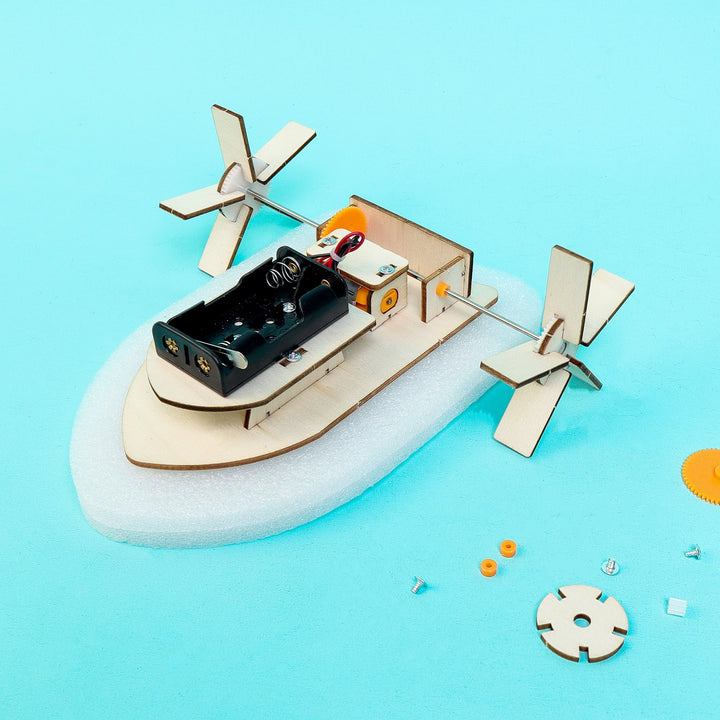 Kitsville ST018: Paddlewheel boat model and components
