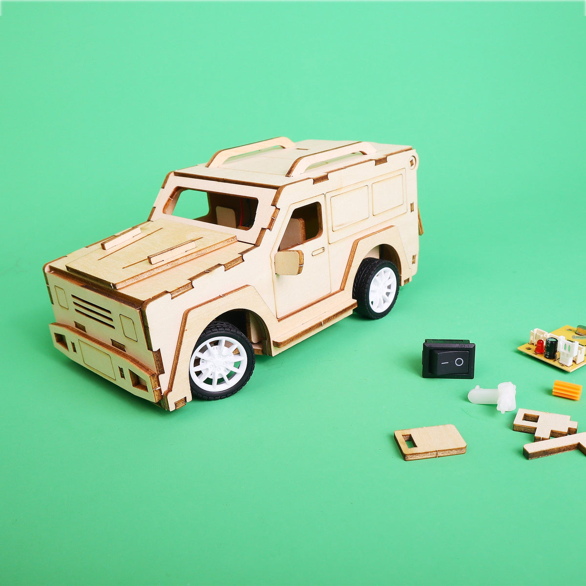 Kitsville 2.4 GHz RC SUV Building Kit — front and electronics