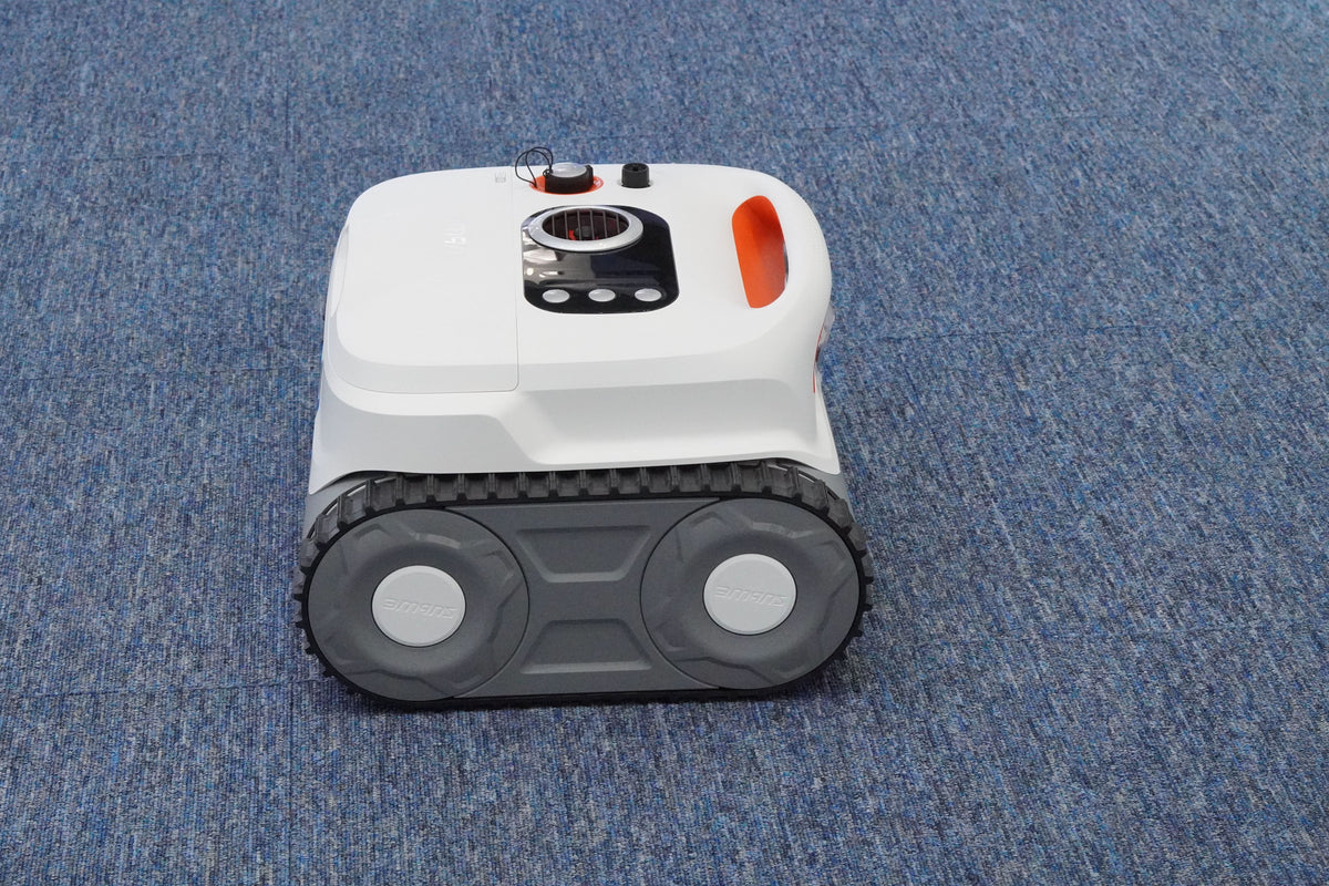 Sublue BN Pro robotic pool cleaner side view of caterpillar tracks