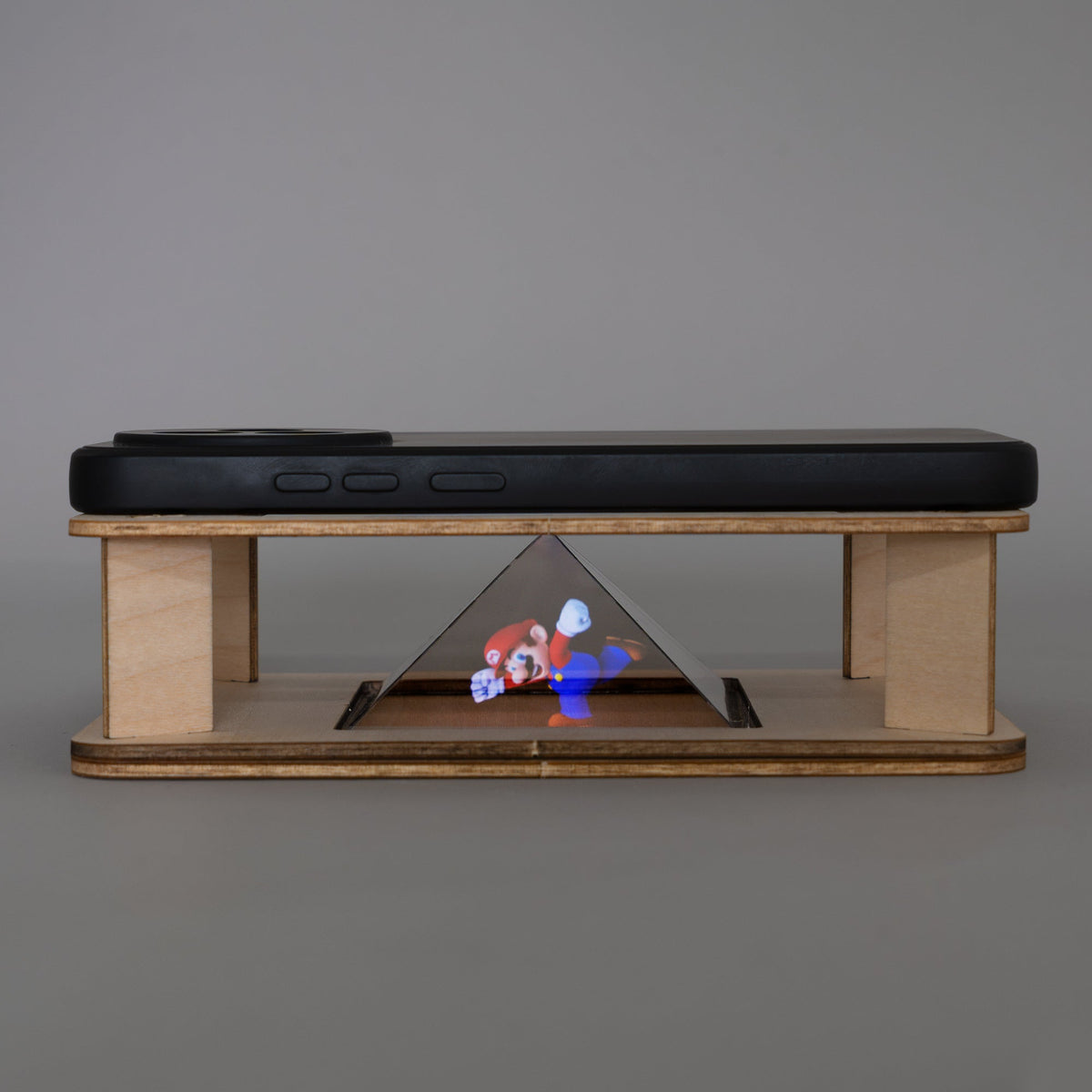 Kitsville Smartphone Hologram-Effect Projector Kit — smartphone reflection demonstration