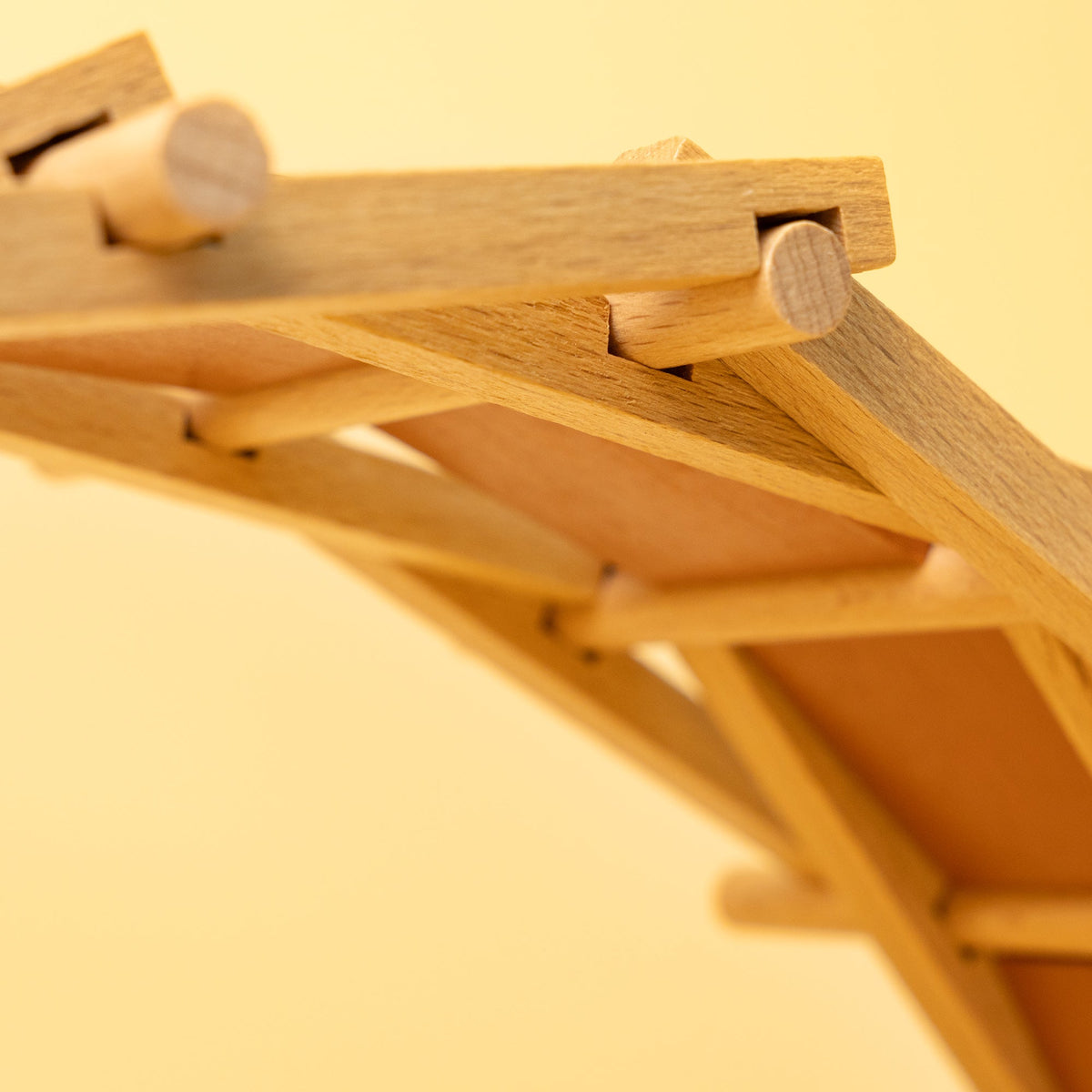Kitsville Leonardo da Vinci Bridge Engineering Kit — joint detail