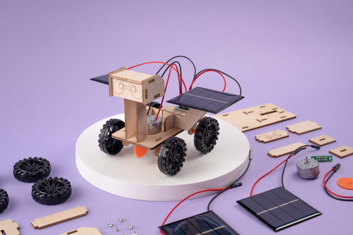 Kitsville ST040: Angled rover and project parts