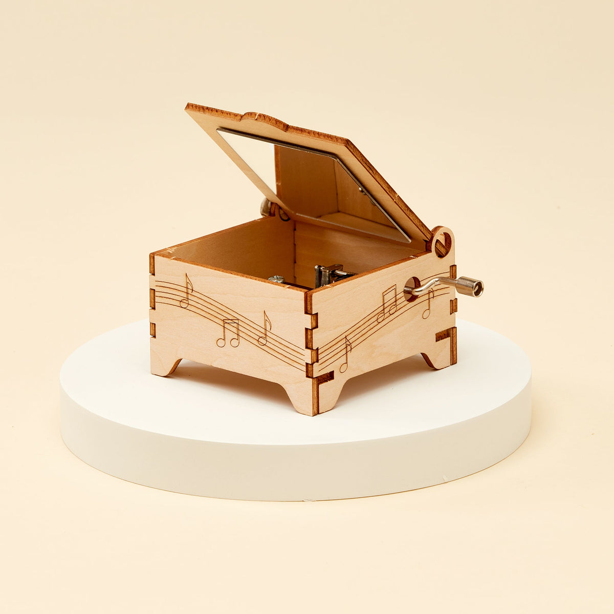 Kitsville ST007: Music box with lid open
