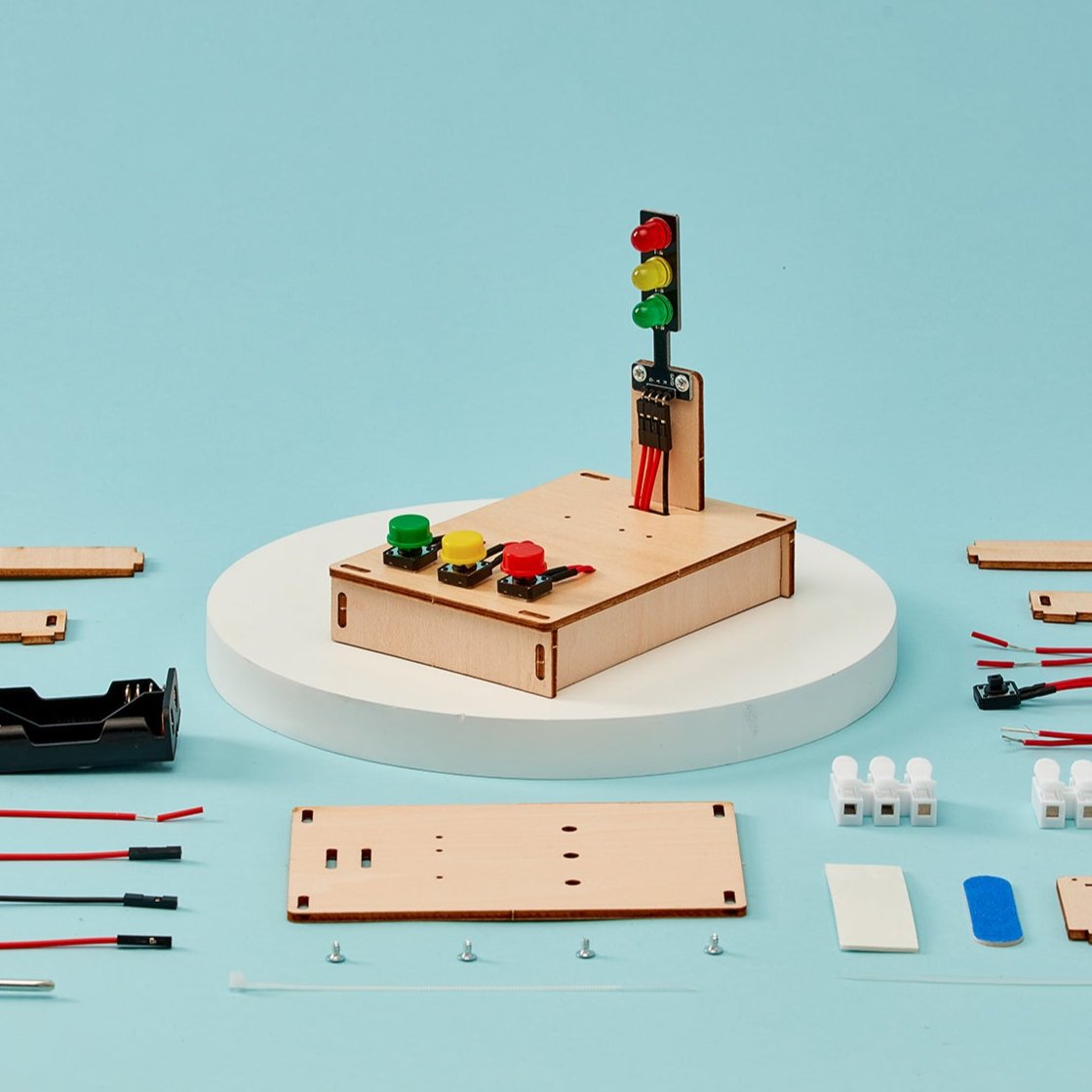Kitsville ST003: Traffic light model and components
