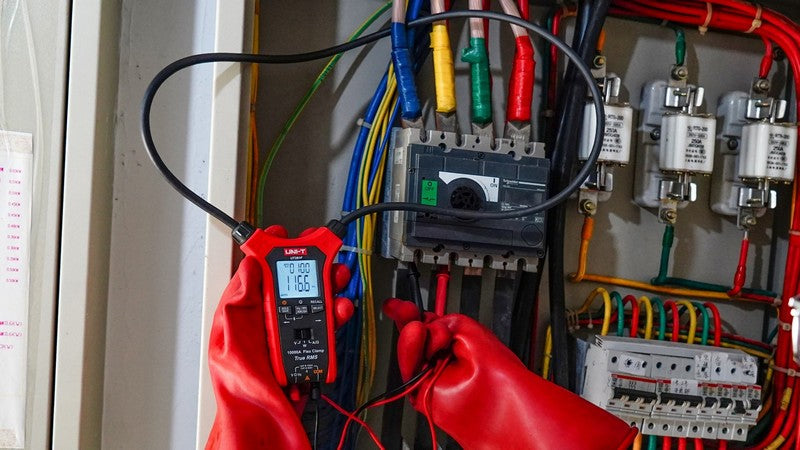 UNI-T UT281F flexible AC power clamp meter — manufacturer illustration 11