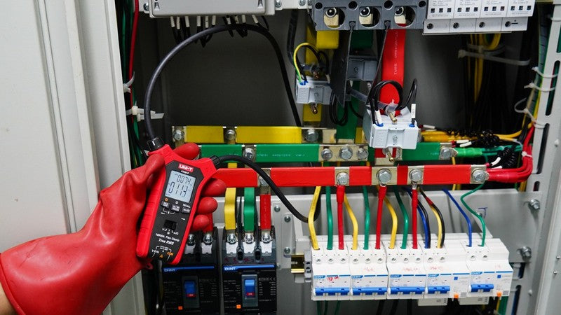 UNI-T UT281F flexible AC power clamp meter — manufacturer illustration 12