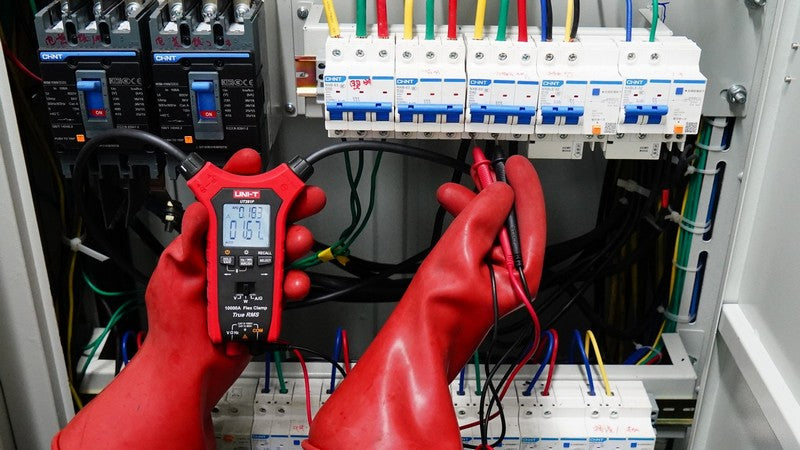 UNI-T UT281F flexible AC power clamp meter — manufacturer illustration 7