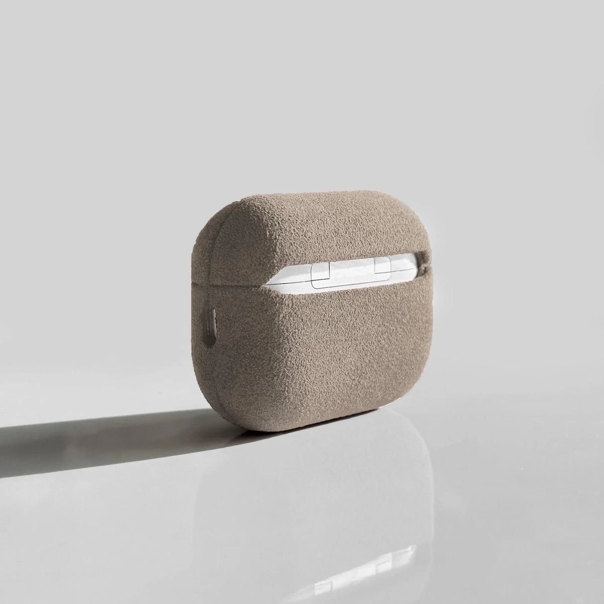 Luriax Alcantara AirPods Pro 2 / Pro 3 Case — Malibu Beige — side view
